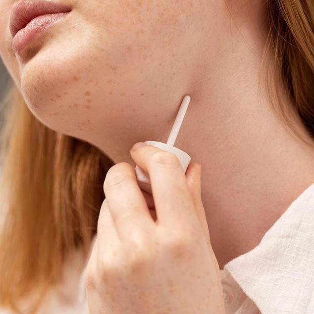 Bytxi- The Body Shop White Musk Perfume Oil 20Ml