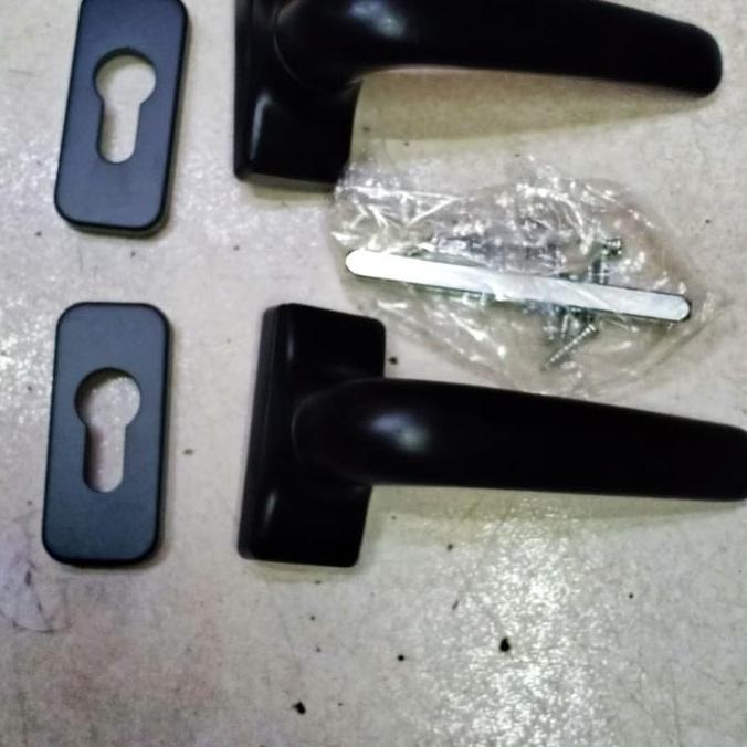 Handel Pintu Aluminium Hitam Dows dengan Warna Hitam untuk Pintu Aluminium