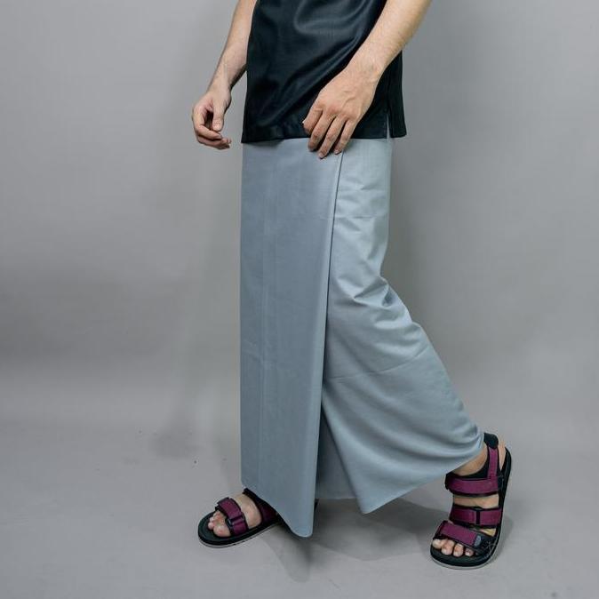 Termurah / Hot Sale Katsae - Sarung Pria Dewasa Motif Sarung Polos Abu - Abu / Sarung Sholat Pria / 