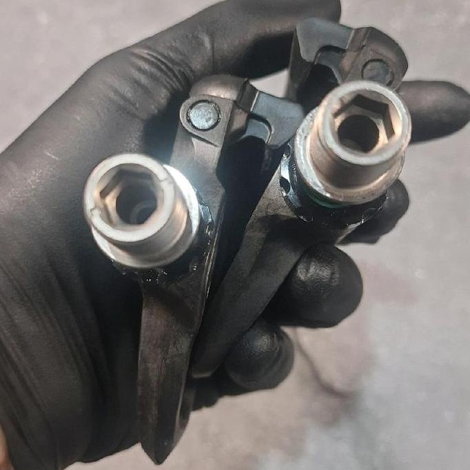 Shimano Clipless Pedal 105 PD-R7000 Original - Pedal Cleat Shimano 105 R7000