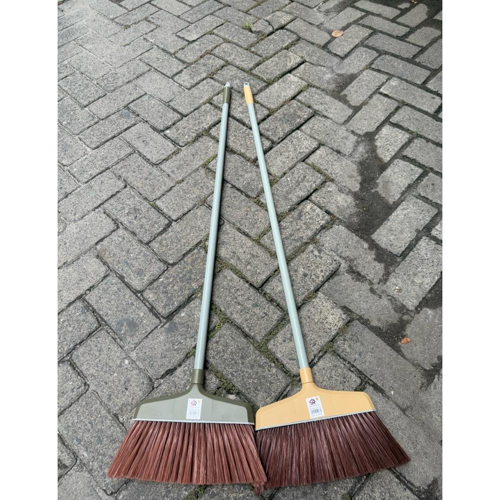 NEW DEALS SINAR SAPU LANTAI PLASTIK 1318 BULU LEMBUT ANTI KERITING GAGANG PADAT RINGAN KOKOH TAHAN L