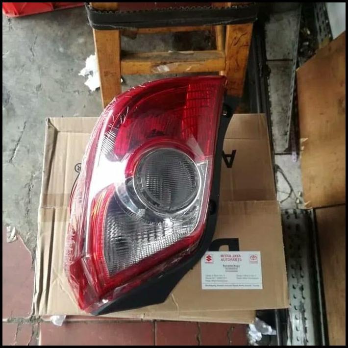 TERLARIS LAMPU STOP LAMPU BELAKANG STOP AGYA AYLA SATUAN 
