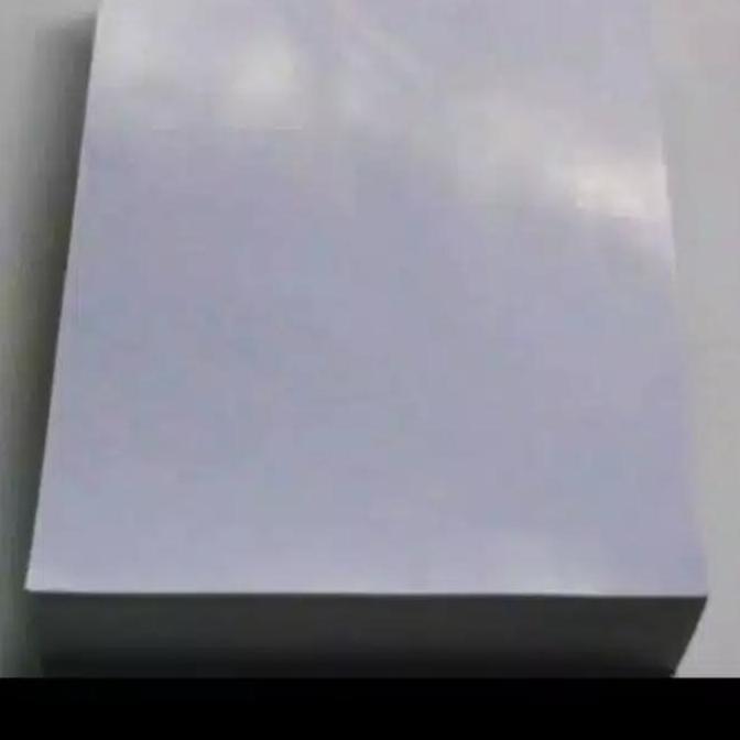 kertas art carton / art paper 400 gram A4 isi 50 lembar