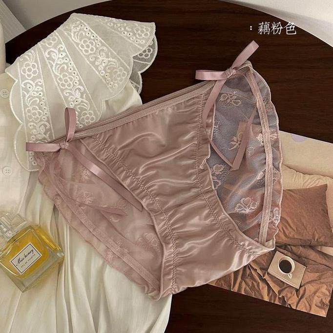 Wkwkwk- Celana Dalam Wanita Rendah Satin Sutra 061