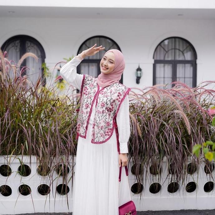 Delova Wardrobe - GARDENIA VEST Brukat Bordir Premium Brokat Tile Rompi Garden Renda Tille Gardeni G