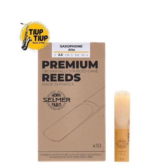 SELMER REED ALTO SAXOPHONE/BOX