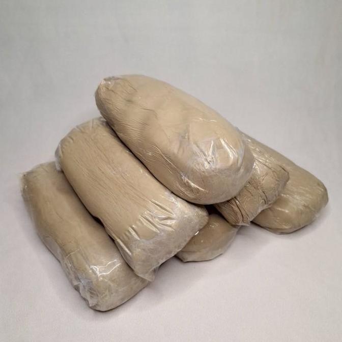 tanah liat stoneware clay plastis