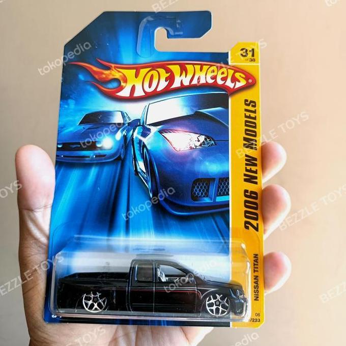Hotwheels nissan titan hitam