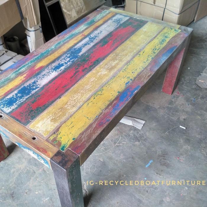 Meja Tamu Kayu Bekas Kapal Vintage Salvaged