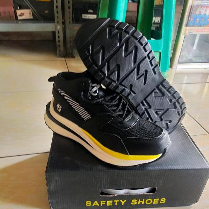 Sepatu Safety Sporty 108 Ujung Besi Ringan Black Sepatu Kerja Sepatu Santai