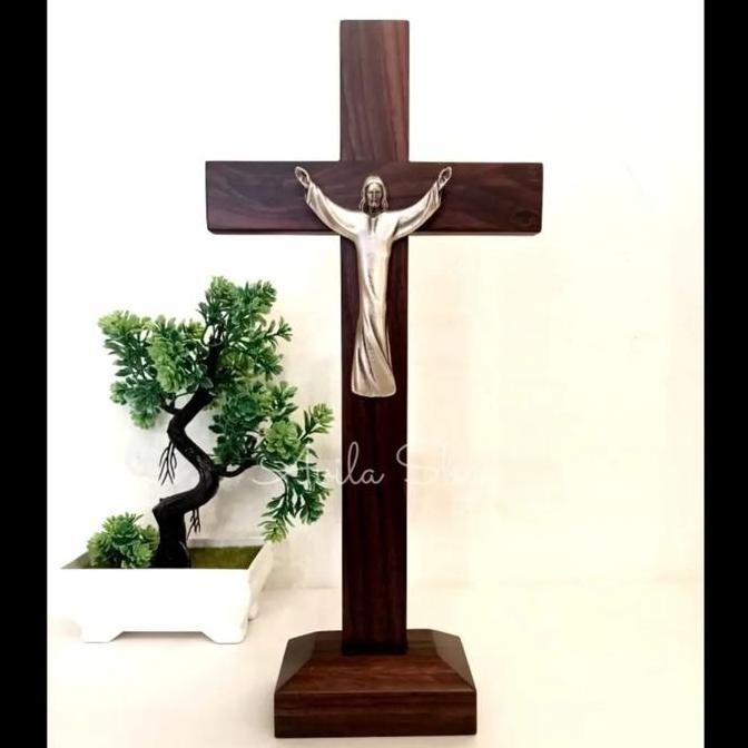 Salib Duduk Yesus Bangkit 30cm Rohani Katolik