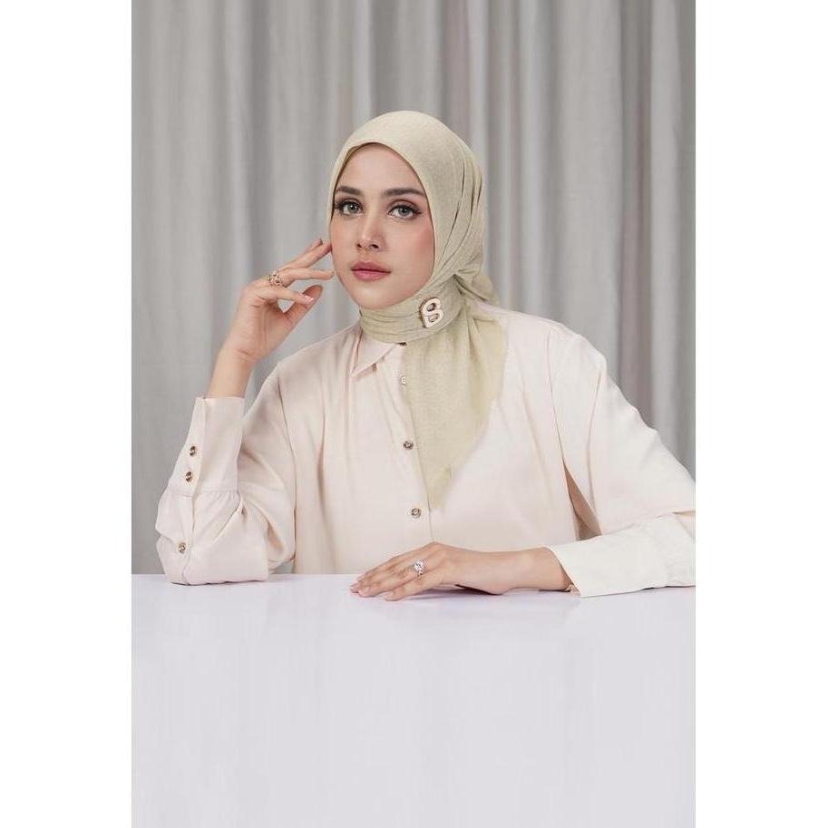 Buttonscarves Tapis Square..