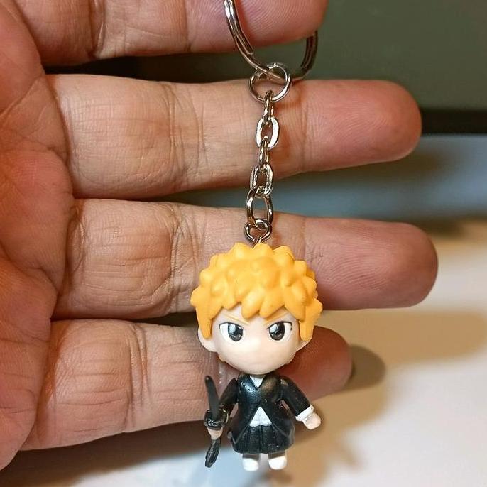 gantungan kunci action figure bleach