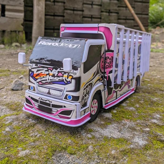 Miniatur Truk Canter Oleng 'bahan pvc foam board' Asli real pick Lampu Ban