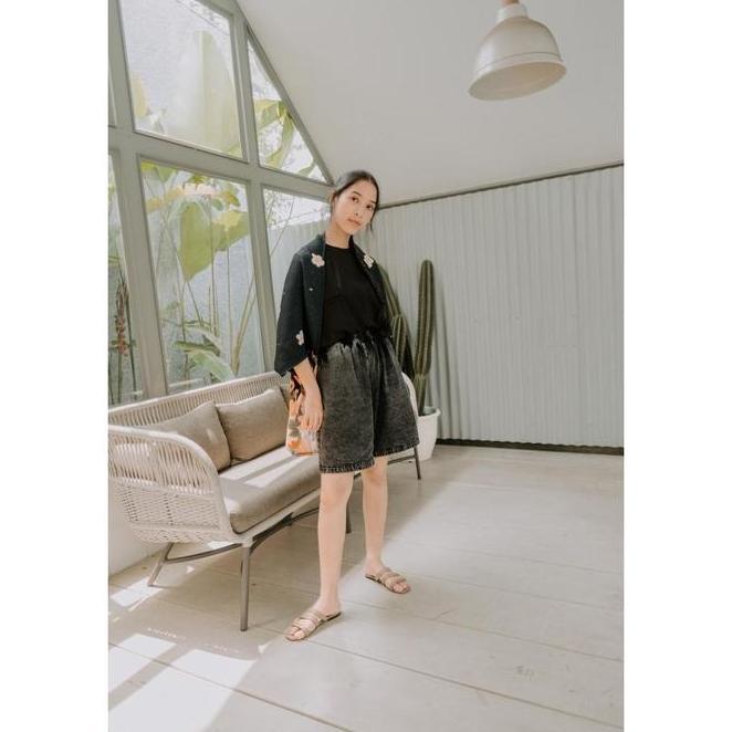 Dama Kara Kanaya Outer Pleats