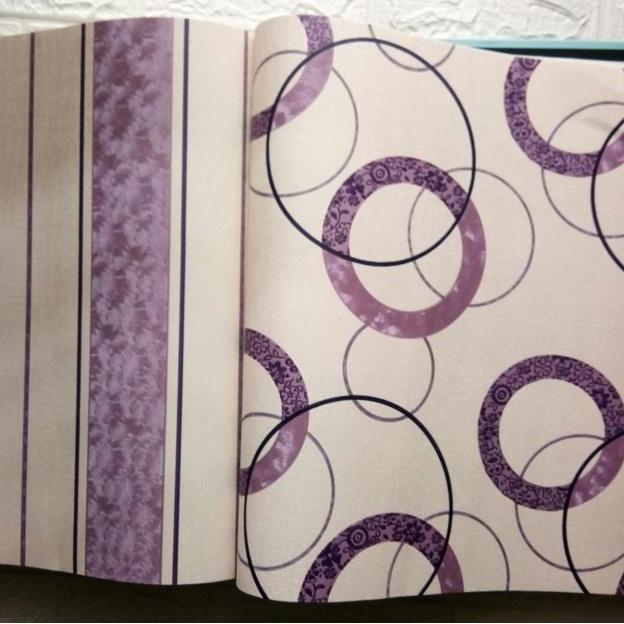 Wallpaper Dinding Ruang Tamu Minimalis Ungu 3D