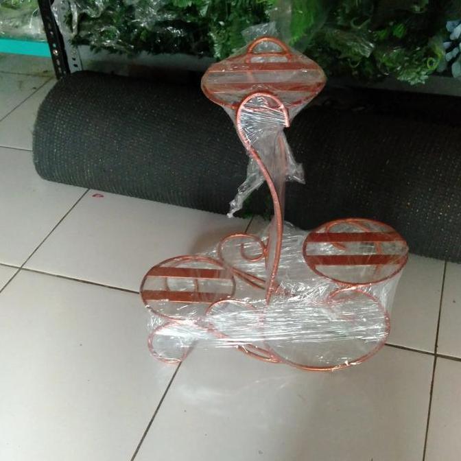 RAK BESI 3 SUSUN/RAK STRNDING BESI/RAK BUNGA PLASTIK/RAK BUNGA HIAS