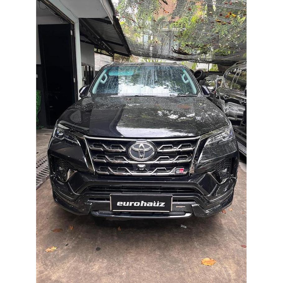 Dudukan Plat Nomor Besi Mobil