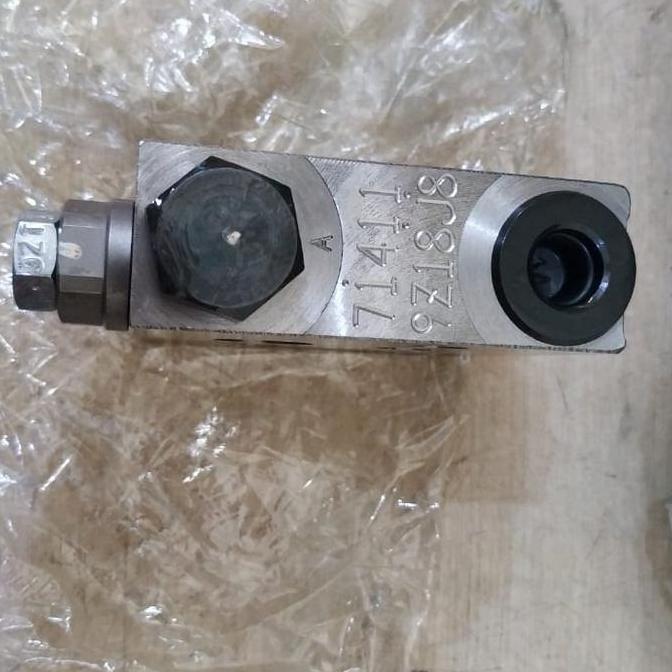 723-40-71800 Reducing Valve Genuine  Sale