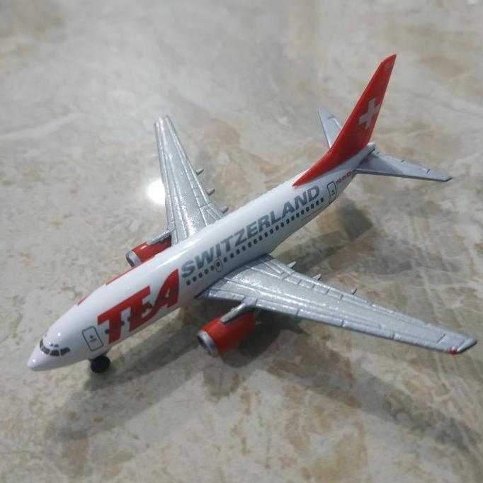 Diecast Pesawat Herpa Boeing 737-700 Switzerland Air 1:500 rare Murah