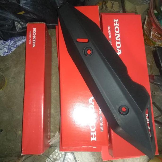 Cover tameng tutup knalpot vario 125/150 new led 2018-2020 Ori