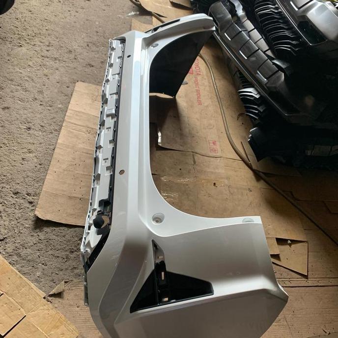 Bemper belakang avanza veloz 2021 2022