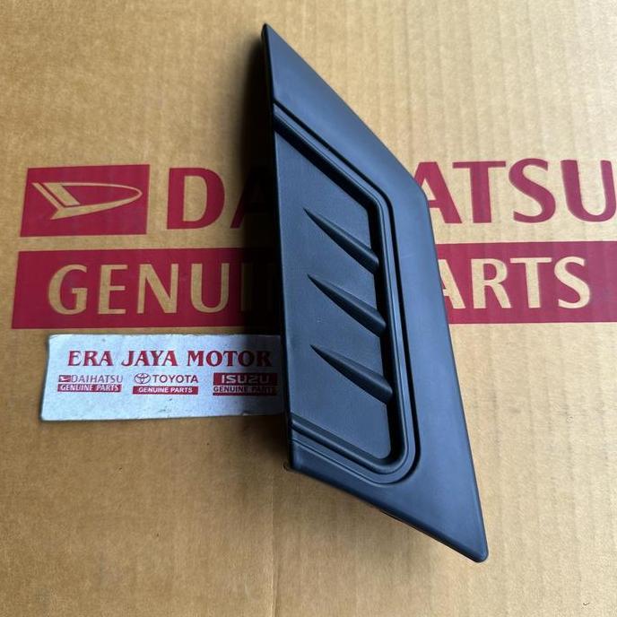 Cover list sirip samping bumper depan kiri great xenia sporty