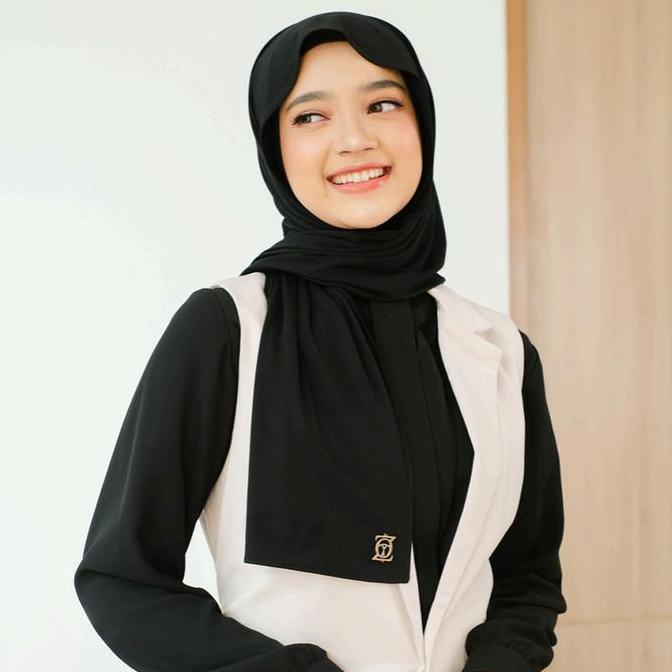 Jilbab Zoya Pashmina Calista Model Baru 2024 - Muslim