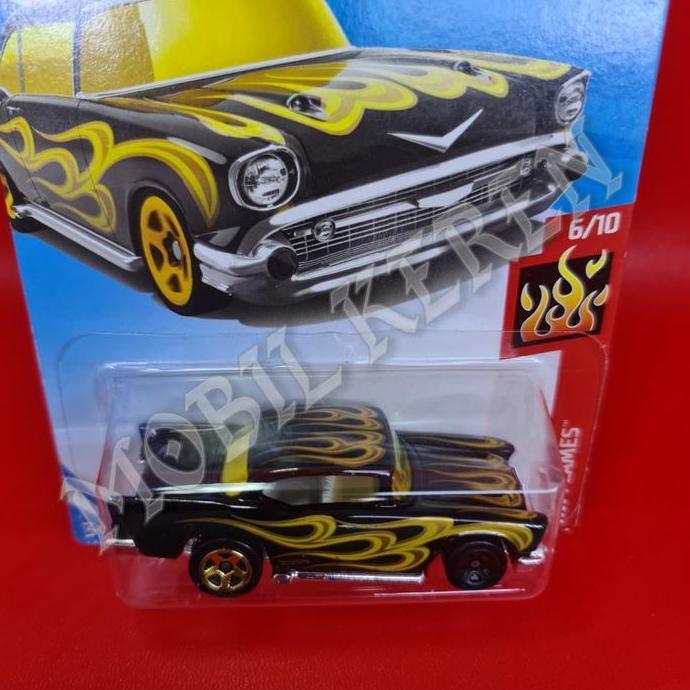 Diecast Hot Wheels Error HW Flames 57 Chevy error roda beda warna