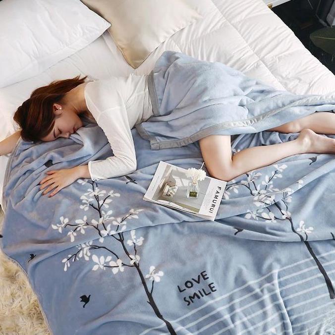 selimut dewasa bulu halus tebal jumbo 230x200 list tebal