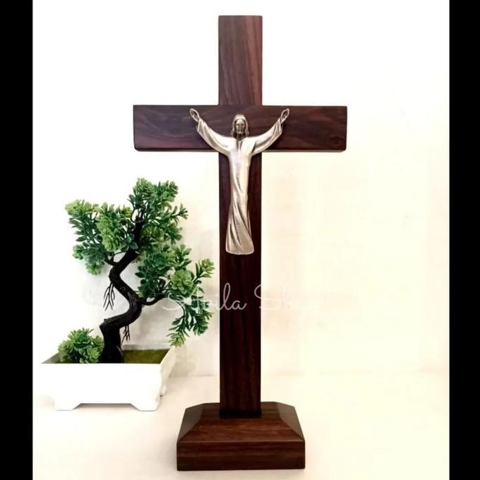 Salib Duduk Yesus Bangkit 30cm Rohani Katolik