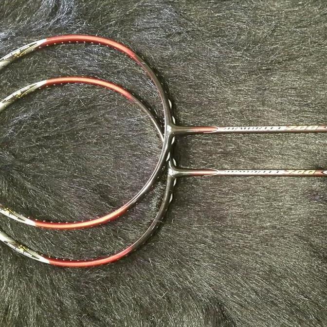 Yonex brand new unstrung,the legendary Armortec 700 OC IP.Spec 3UG5. Terlaris