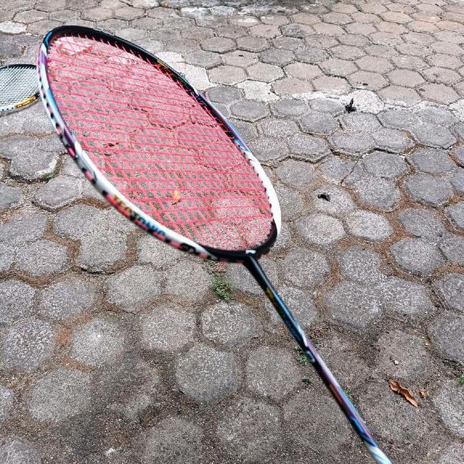 Tectonic 9 Limited Edition Raket Badminton Jonathan Christie Bulutangkis