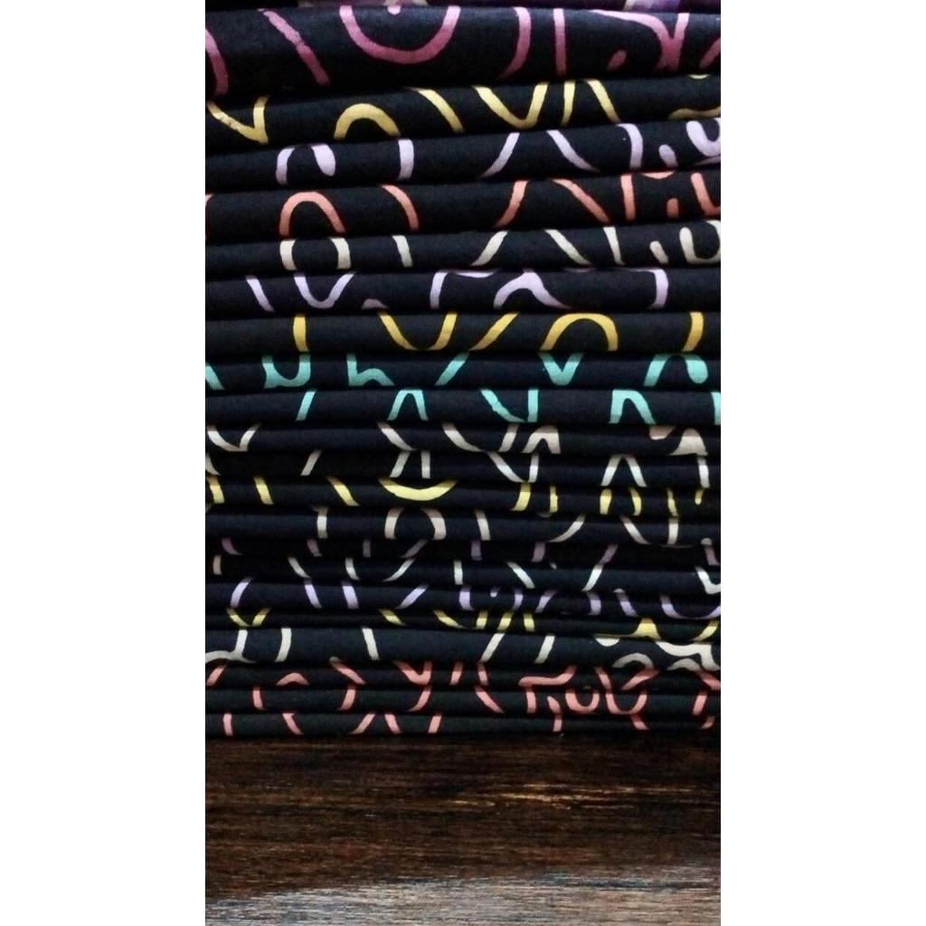 kain batik katun tulis Megamendung dasar hitam