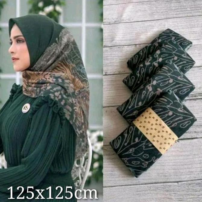 New- Hijab Segiempat Motif Kayana Warna HIJAU BOTOL