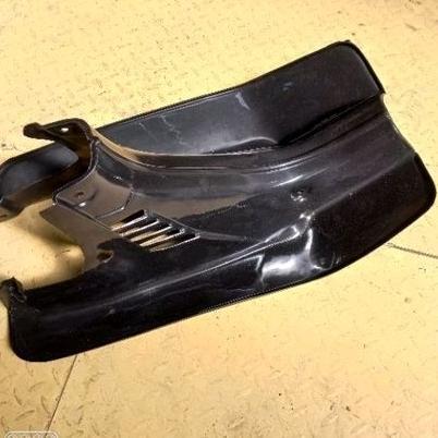 sayap leksil suzuki RC100 bravo hitam leghsield suzuki RC