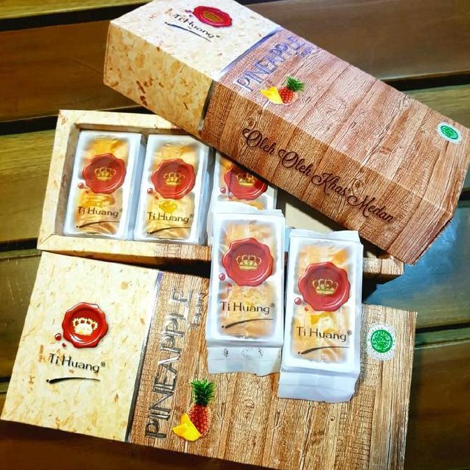 Ti Huang Taart Nastar Premium Quality Oleh Oleh Khas Medan Varian Pineapple Nastar Keju Varian Duria