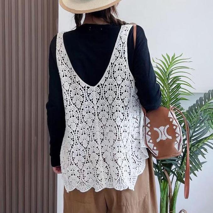 BLUS VEST TOP RAJUT CROCHET RENDA LACE PUTIH GADING IVORY V NECK KUTUNG IMPORT (tanpa dalaman)