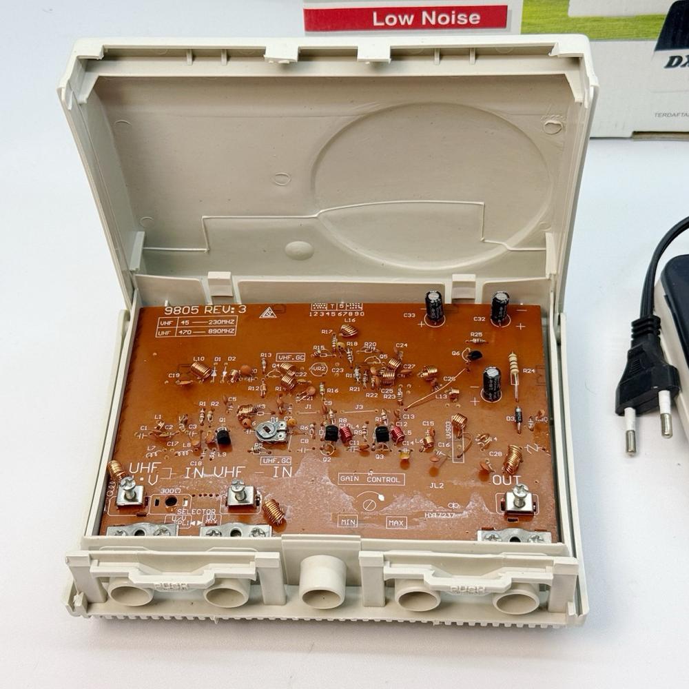 Discount Buster TV UHF Booster TV set Atas Bawah DX - W9900 Original DX 9900