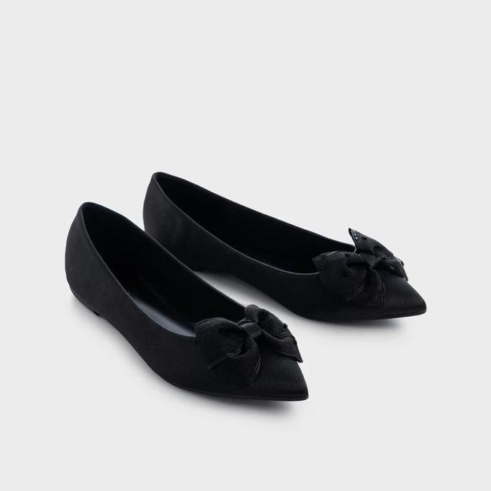 URBAN&CO Essentials Flat Shoes Wanita Sepatu Flatshoes Slip On - Haruna