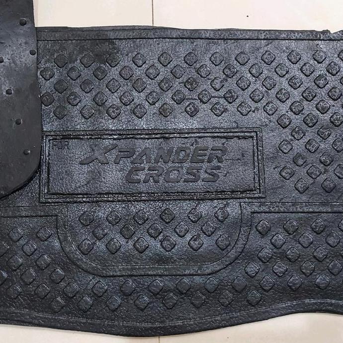 karpet karet alas lantai xpander cross / new xpander cross