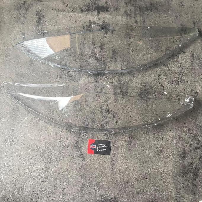* KACA MIKA LAMPU DEPAN HEADLAMP FORD FIESTA 2009 - 2012 //
