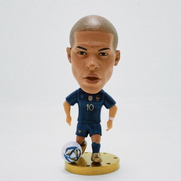 ACTION FIGURE KYLIAN MBAPPE FRANCE 2022 SOCCERWE KODE 1374