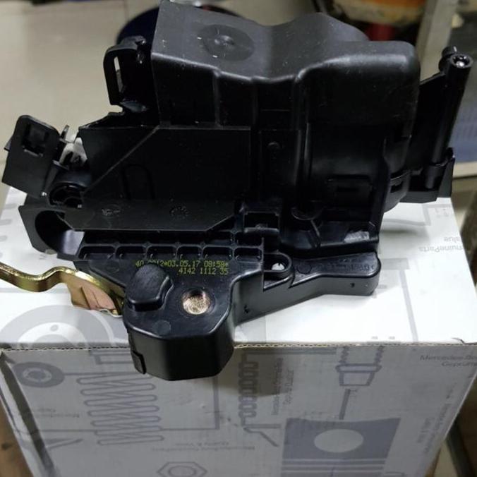 Door Lock Depan Mercedes Benz W202 W210 Kanan Original