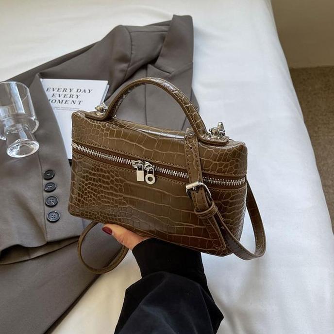 Tantomi Tas Selempang Fashion Handbag Wanita Slingbag Mini Wanita Dengan Desain Kulit Crocodile Dan 