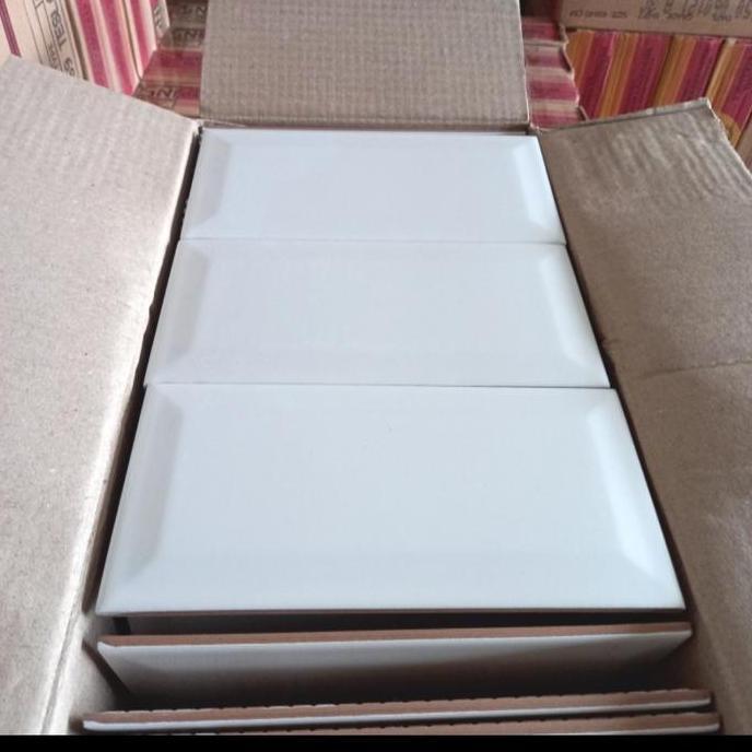 KERAMIK 10X20 PUTIH SUPERGLOSS