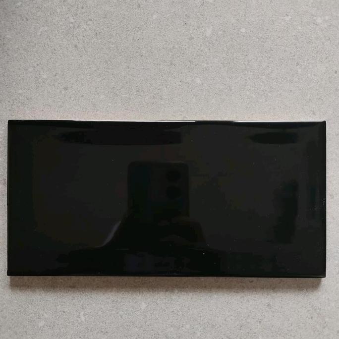 KERAMIK BEVEL - KERAMIK DINDING  10X20 - KERAMIK DINDING DAPUR - BEVEL HITAM - BEVEL PUTIH - BEVEL A