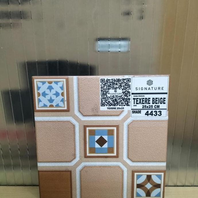 keramik mulia signature texere 25*25