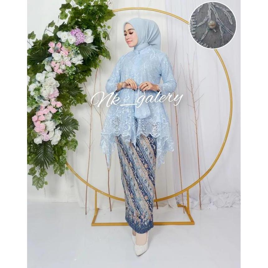 Newgir- Couple Kebaya Tunik Tulle Mutiara Ice Blue Baju Batik Dewasa  Panjang  Pendek  Wanita  Lilit