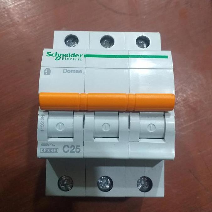 Miliki Mcb 3Phase 25A Schneider Domae 4,5Ka